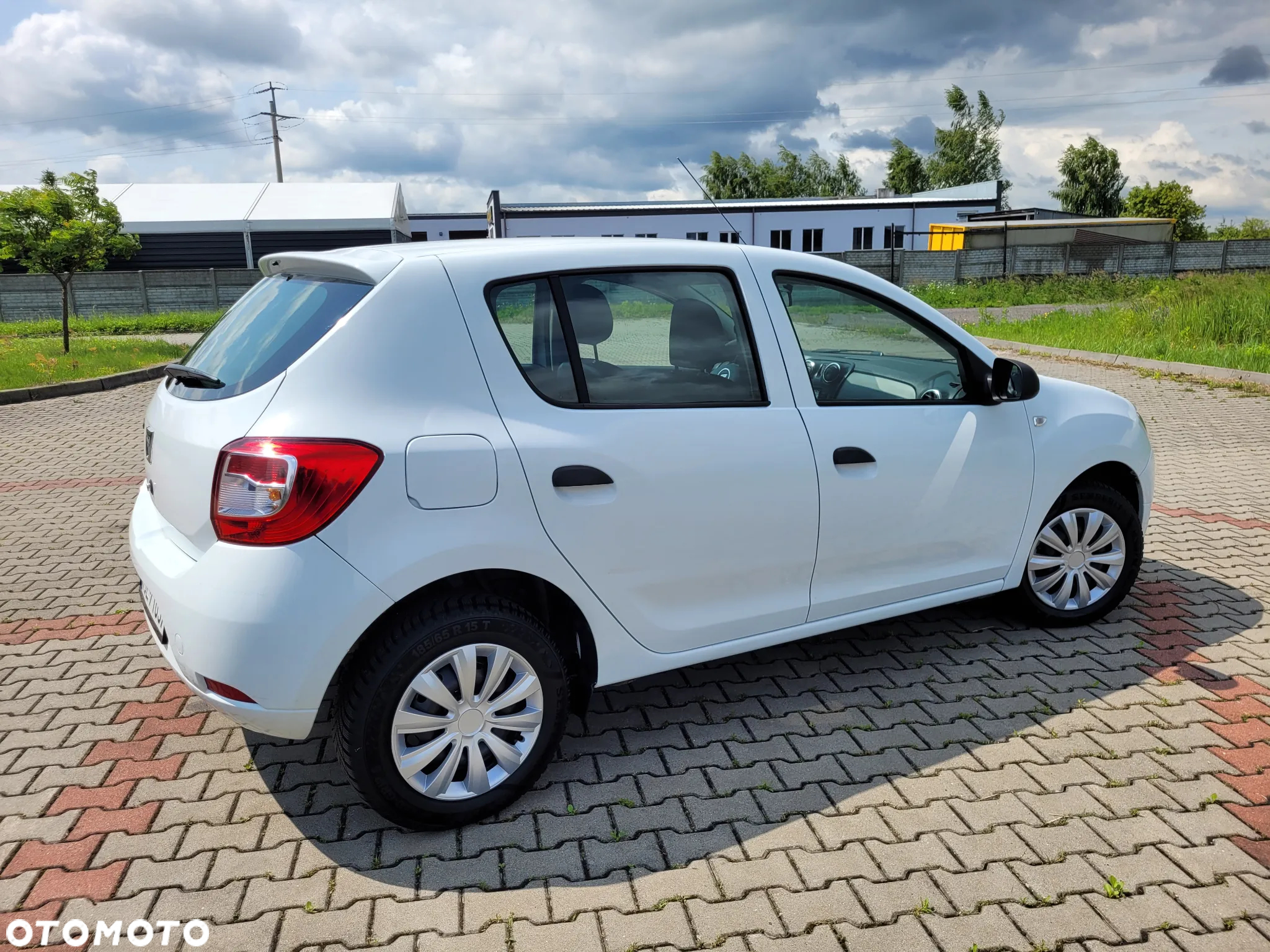 Dacia Sandero 1.2 16V 75 Laureate - 35