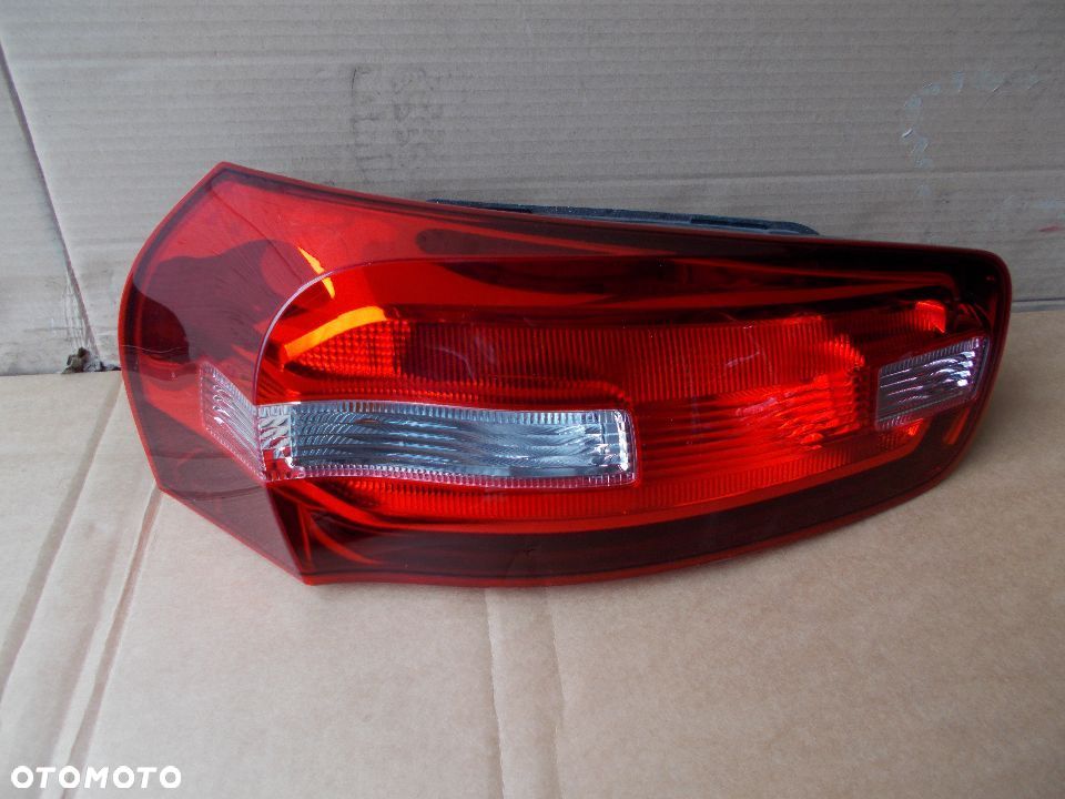 CITROEN C4 PICASSO II 2   LAMPA LEWA TYLNA - 1