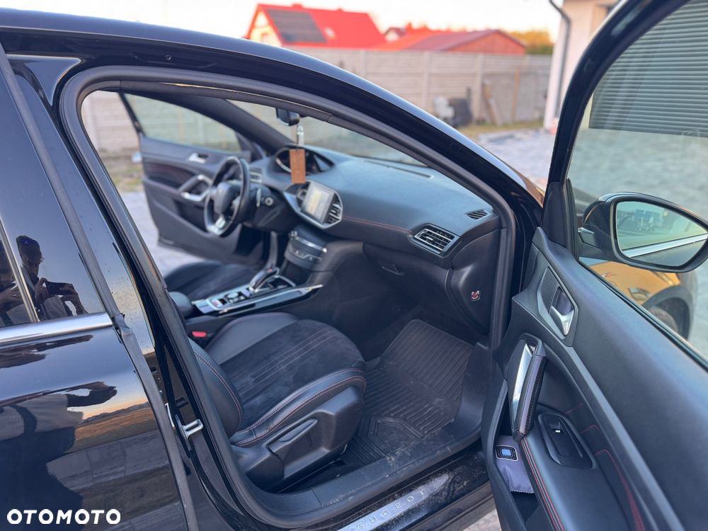 Peugeot 308 PureTech 225 EAT8 Stop & Start GT - 26