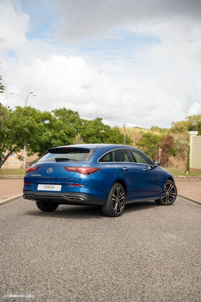 Mercedes-Benz CLA 250 e 8G-DCT Special Edition - 32