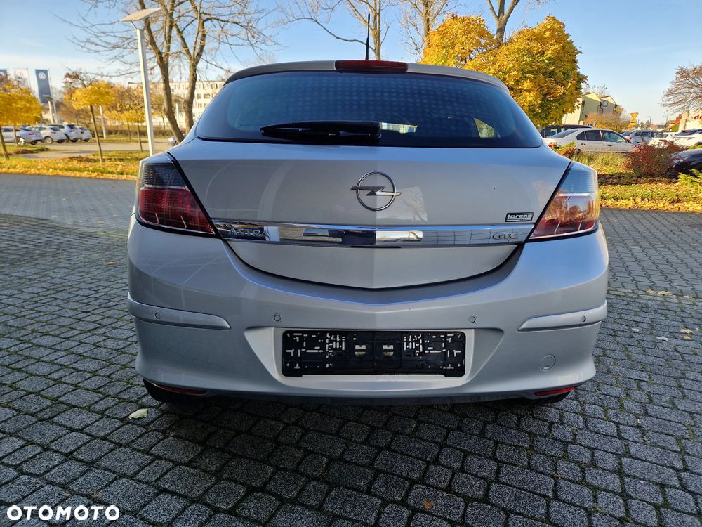 Opel Astra GTC 1.6 Catch me - 13