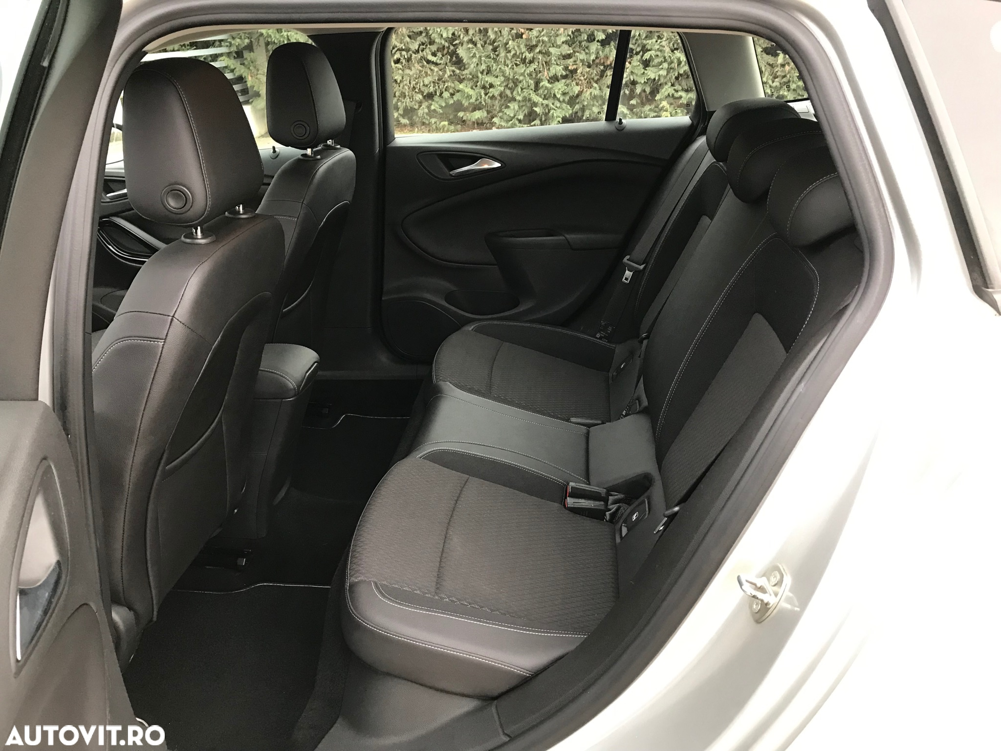 Opel Astra 1.6 D Start/Stop Automatik Sports Tourer Edition - 8