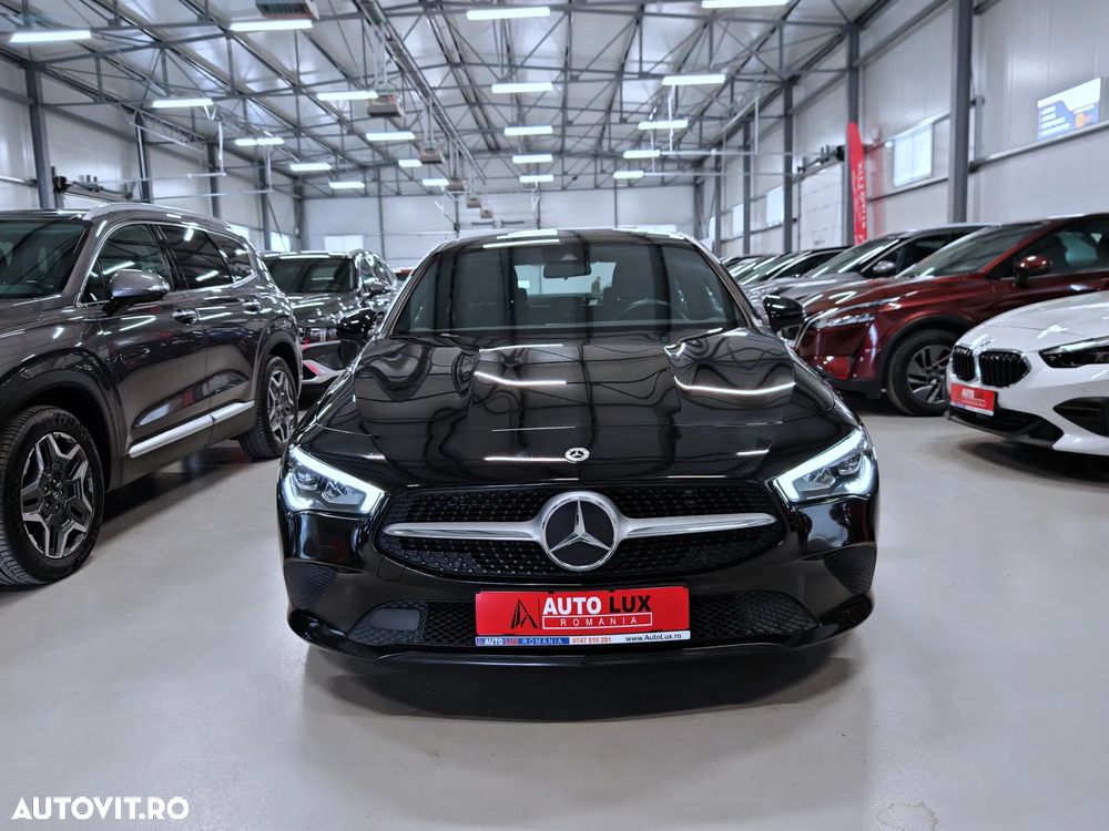 Mercedes-Benz CLA 180 7G-DCT - 3