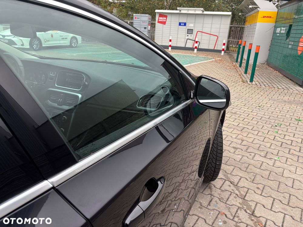 Volvo V40 D2 Momentum - 12