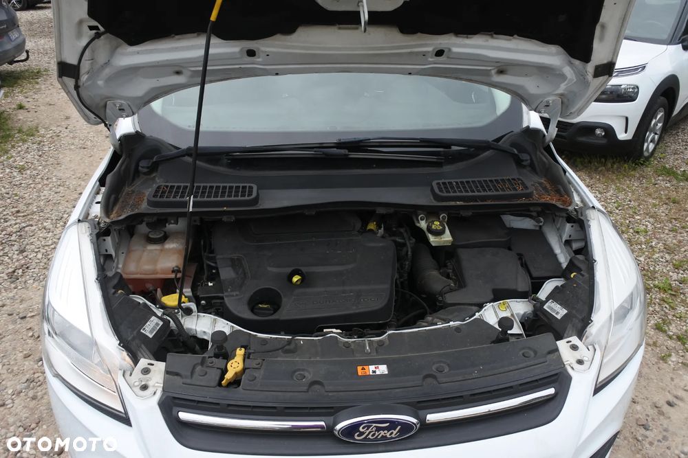 Ford Kuga 2.0 TDCi 2x4 Titanium - 27