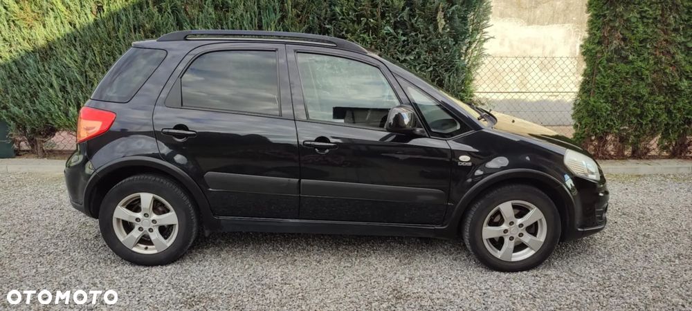 Suzuki SX4 2.0 DDiS 4x2 Comfort - 2