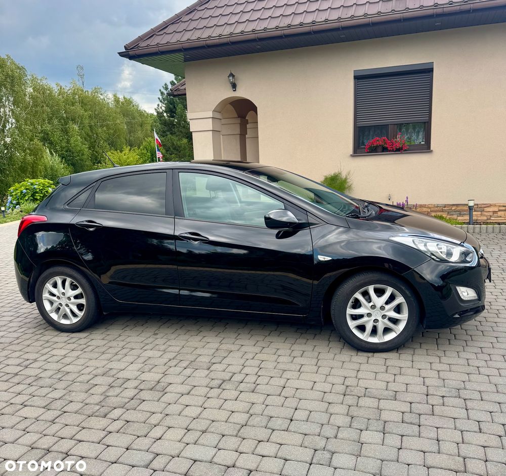 Hyundai i30 1.4 Classic + - 4