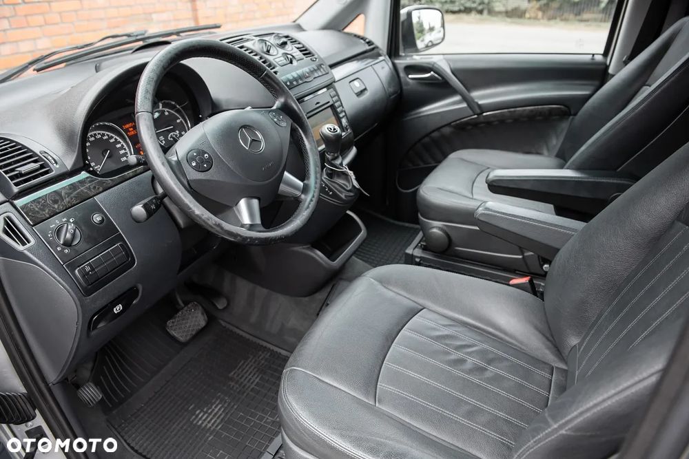Mercedes-Benz Viano - 11