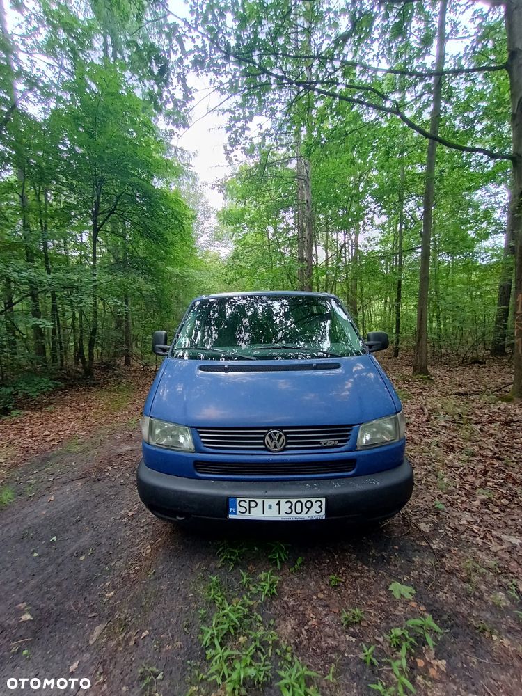 Volkswagen Caravelle - 17