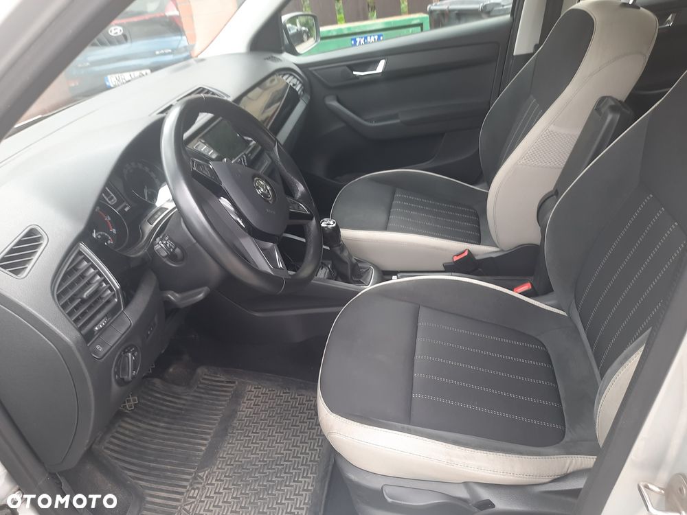 Skoda Fabia 1.0 Style Color - 3