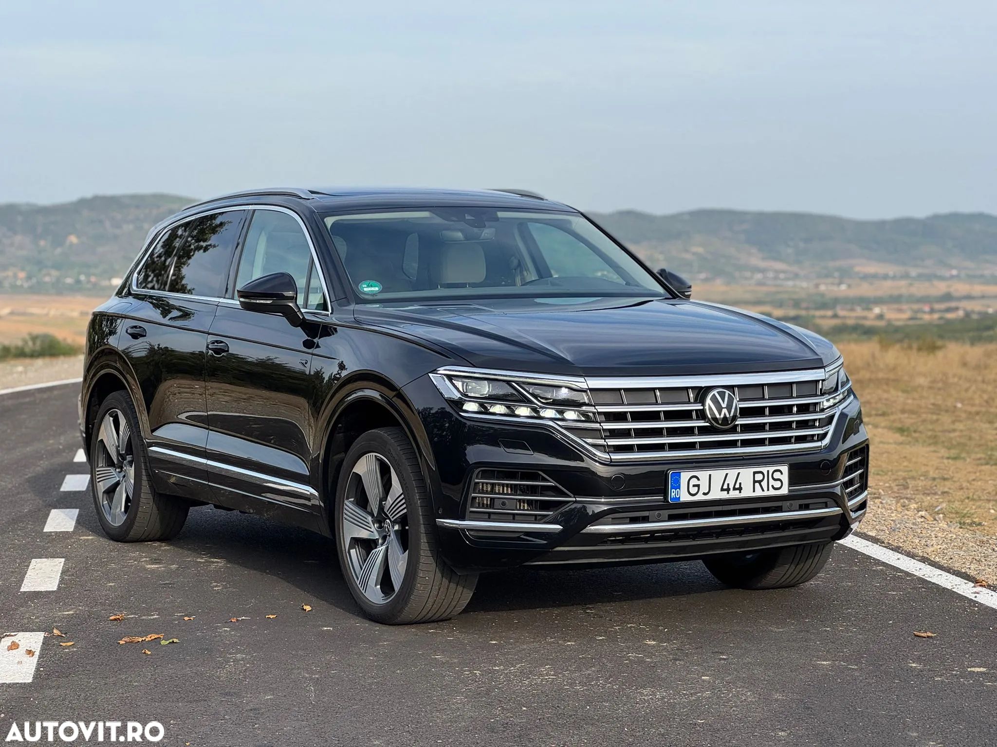 Volkswagen Touareg 3.0 V6 e-Hybrid 4Motion Aut. Elegance - 1