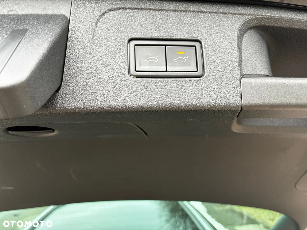 Volkswagen Passat 2.0 TDI Business DSG - 10