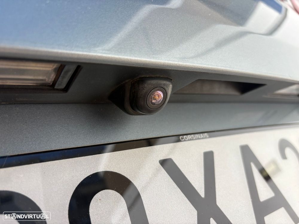 Kia Ceed SW 1.6 CRDi TX+SRF - 7