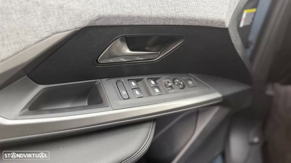 Peugeot 5008 Hybrid 145 e-DSC6 Allure - 13