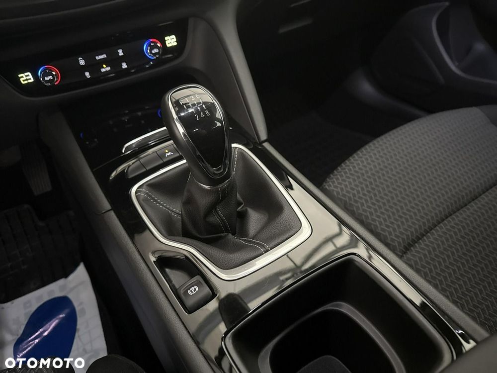 Opel Insignia - 17