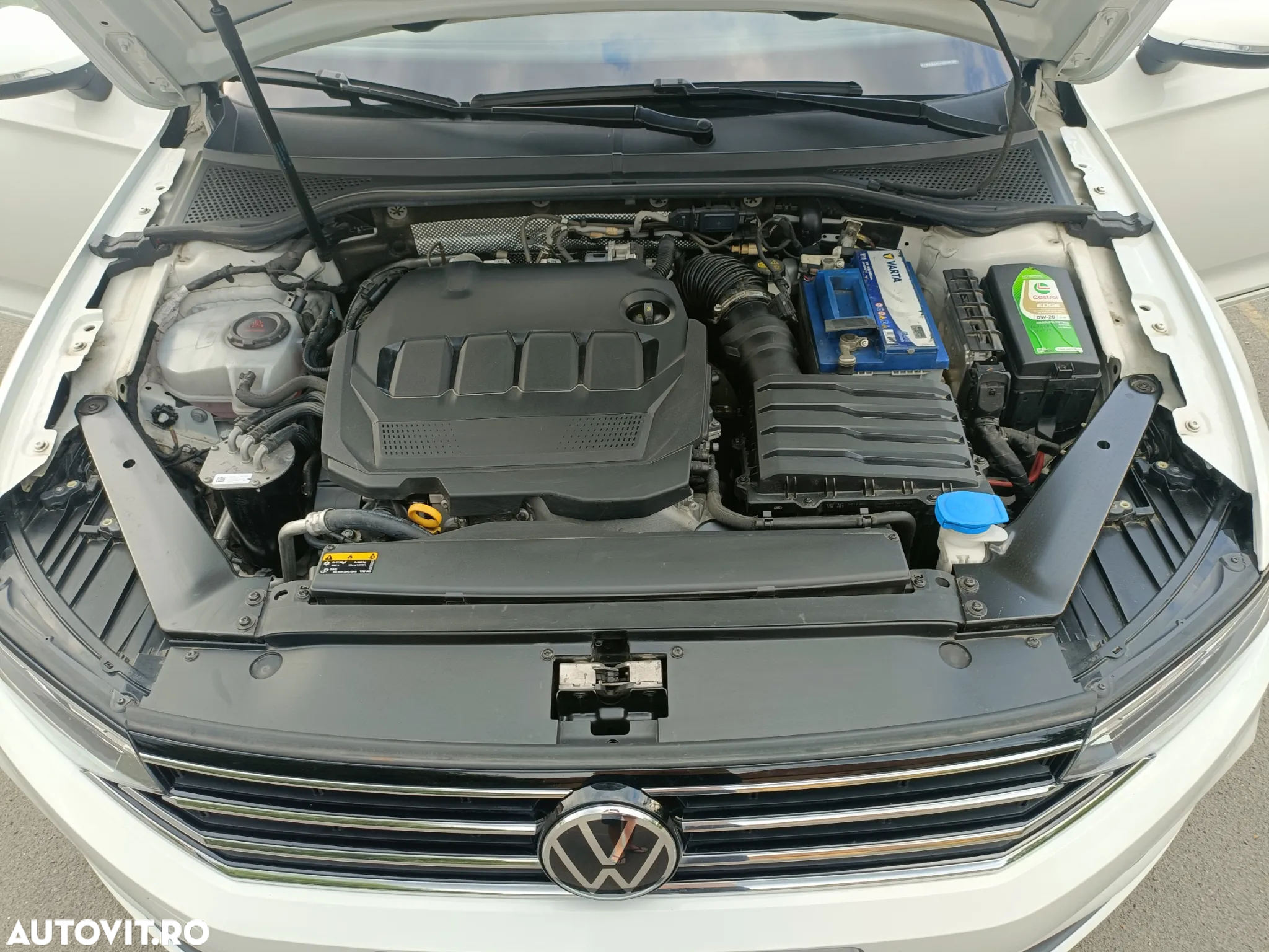 Volkswagen Passat Variant 2.0 TDI SCR DSG Business - 14
