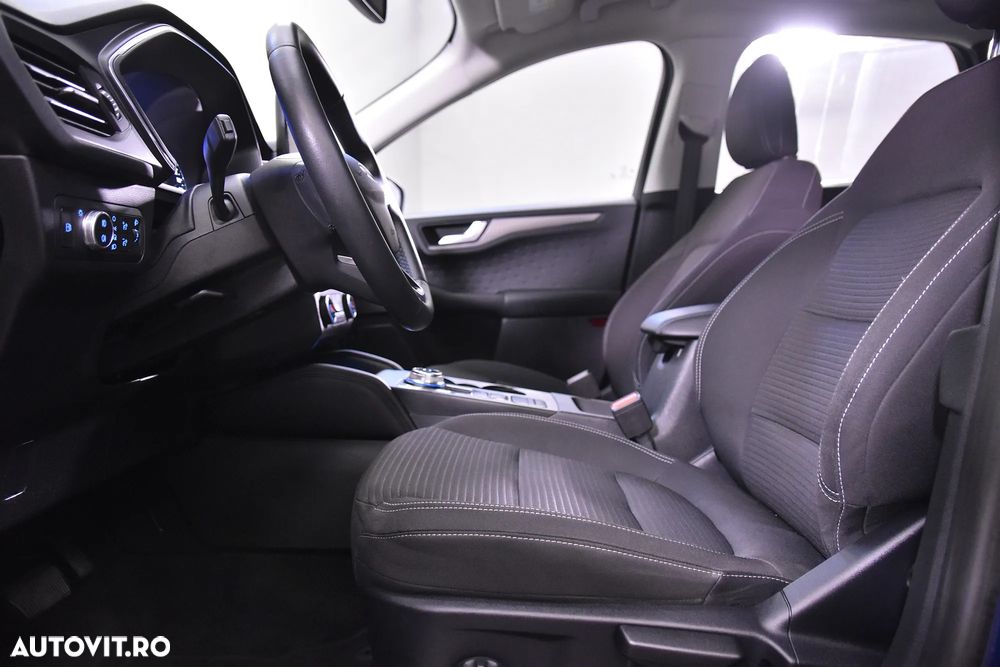 Ford Kuga - 22