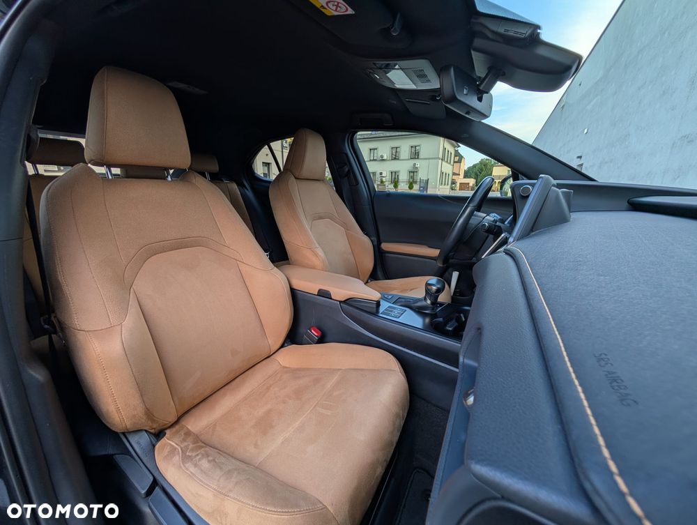 Lexus UX 250h GPF Business 2WD - 10