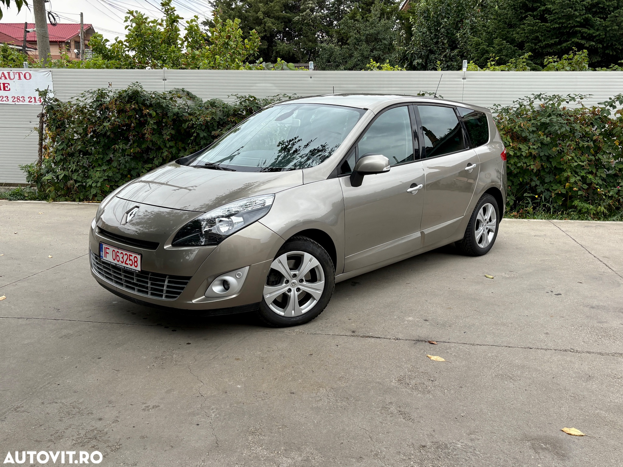 Renault Scenic dCi 150 Automatik Luxe - 2