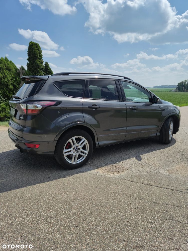 Ford Kuga 1.5 EcoBoost 2x4 ST-Line - 3