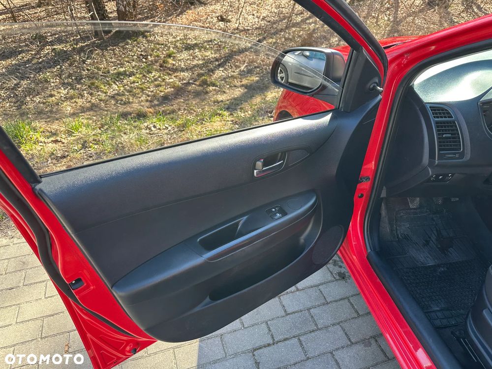 Hyundai i20 1.2 FIFA WM Edition - 16