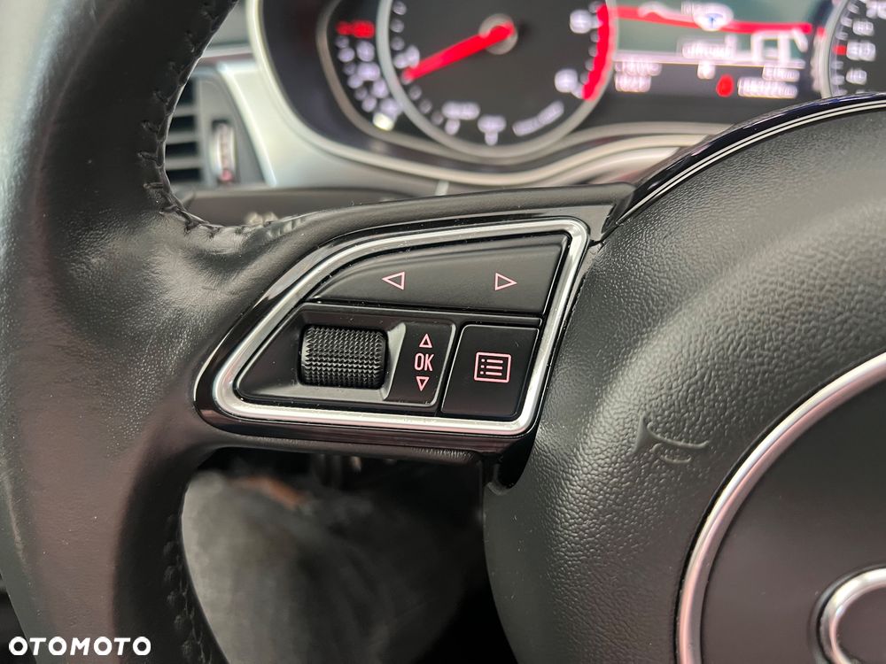 Audi A6 Avant 2.0 TDI Ultra S tronic - 39
