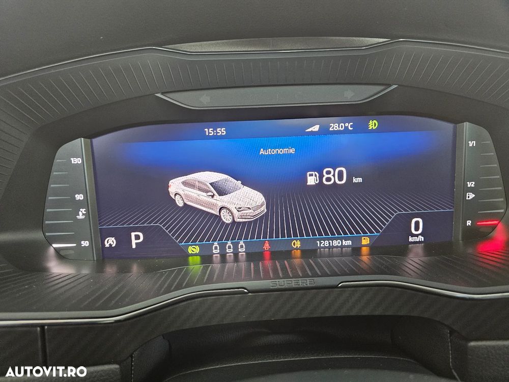 Skoda Superb 2.0 TDI DSG Sportline - 18
