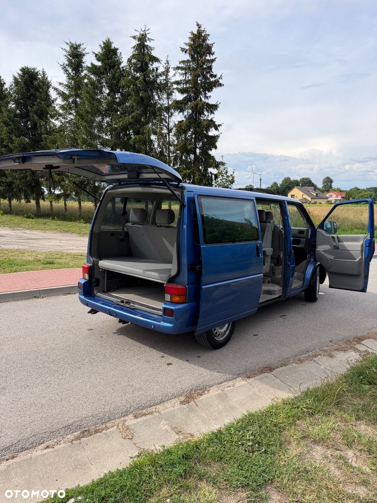 Volkswagen Multivan - 14