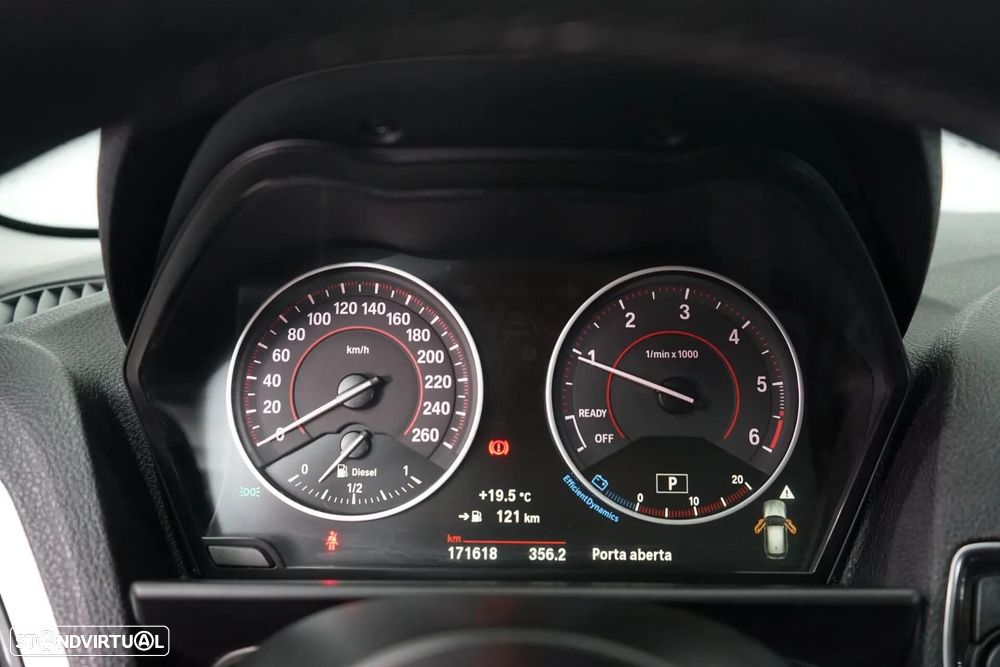BMW 116 d Line Luxury Auto - 24
