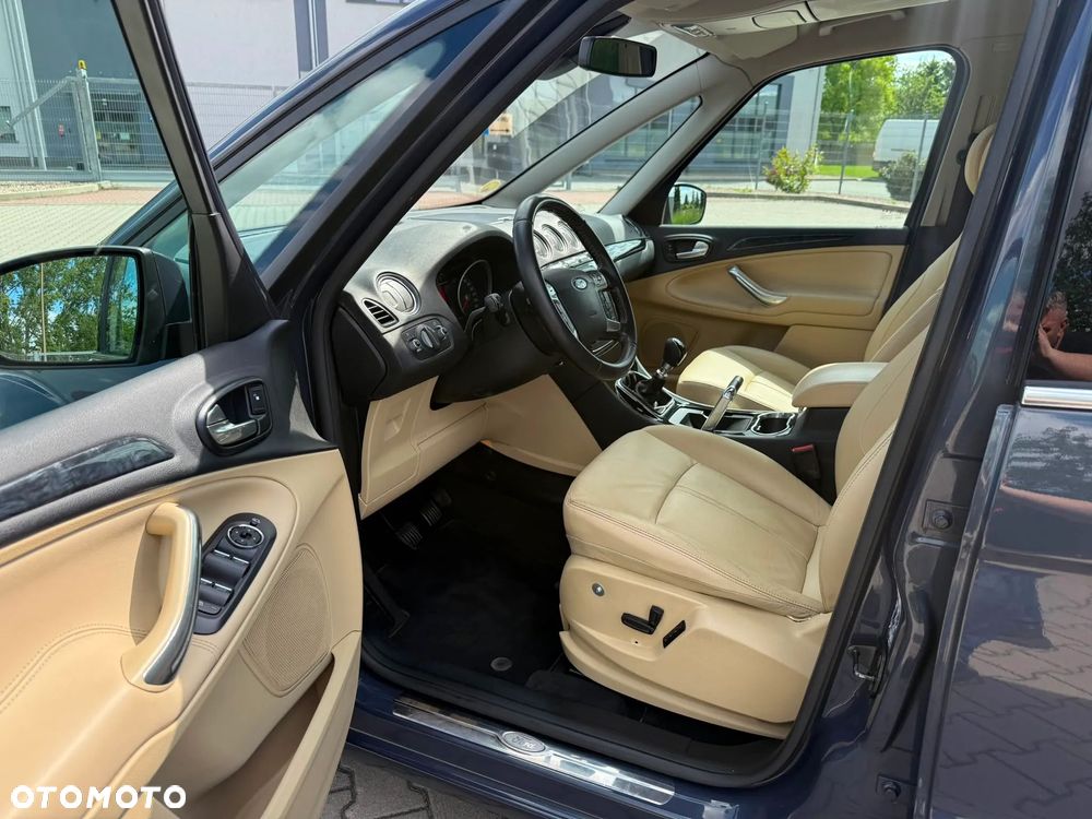 Ford Galaxy 2.0 TDCi Titanium - 18