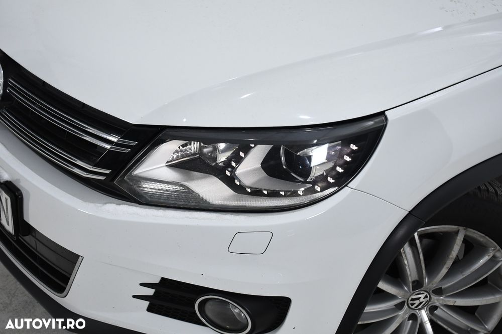 Volkswagen Tiguan 2.0 TDI DPF 4Motion BlueMotion Technology DSG Lounge Track & Style - 25