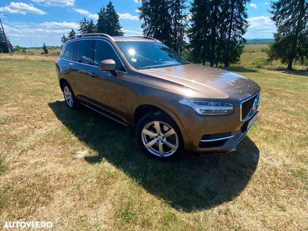Volvo XC 90 - 9