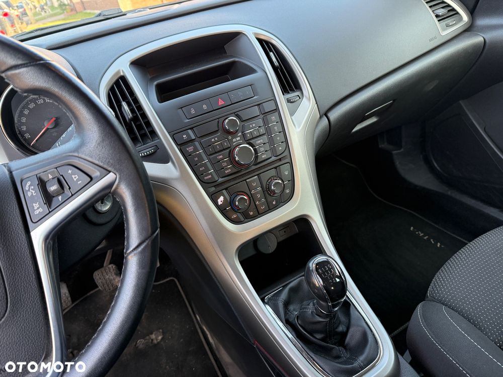 Opel Astra 1.6 Design Edition - 3