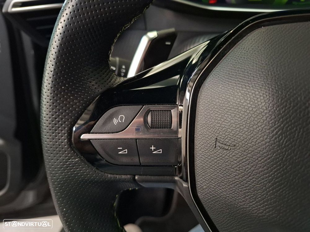 Peugeot 2008 1.2 PureTech GT EAT8 - 15