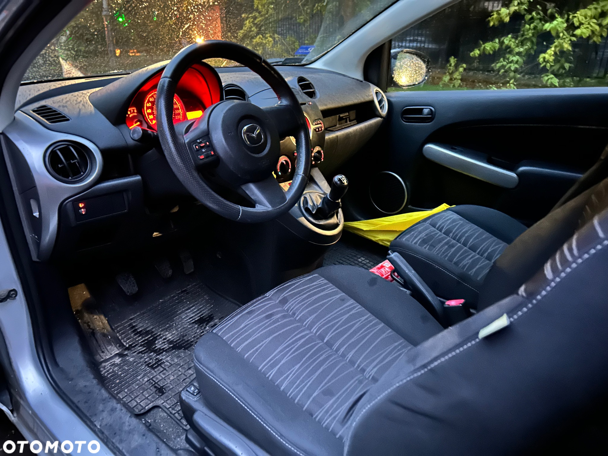 Mazda 2 1.3 Exclusive - 7