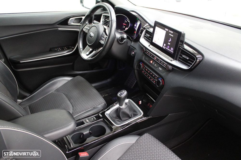 Kia Ceed 1.0 T-GDI Drive - 17