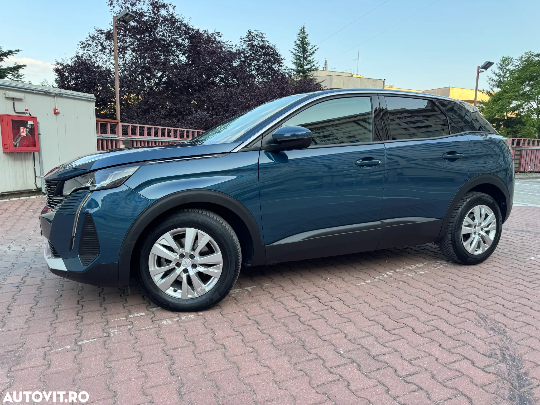 Peugeot 3008 PureTech 130 Stop & Start GPF EAT8 Active Business-Paket - 2