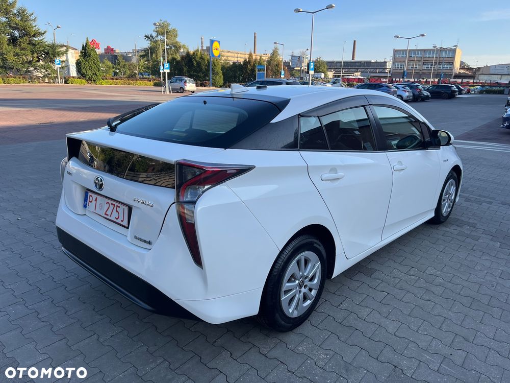 Toyota Prius (Hybrid) Comfort - 6