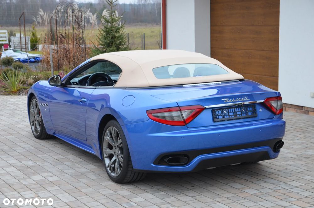 Maserati GranCabrio Sport - 9