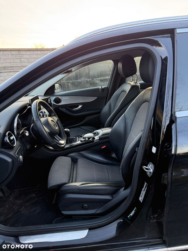 Mercedes-Benz Klasa C 220 CDI Avantgarde Edition - 39