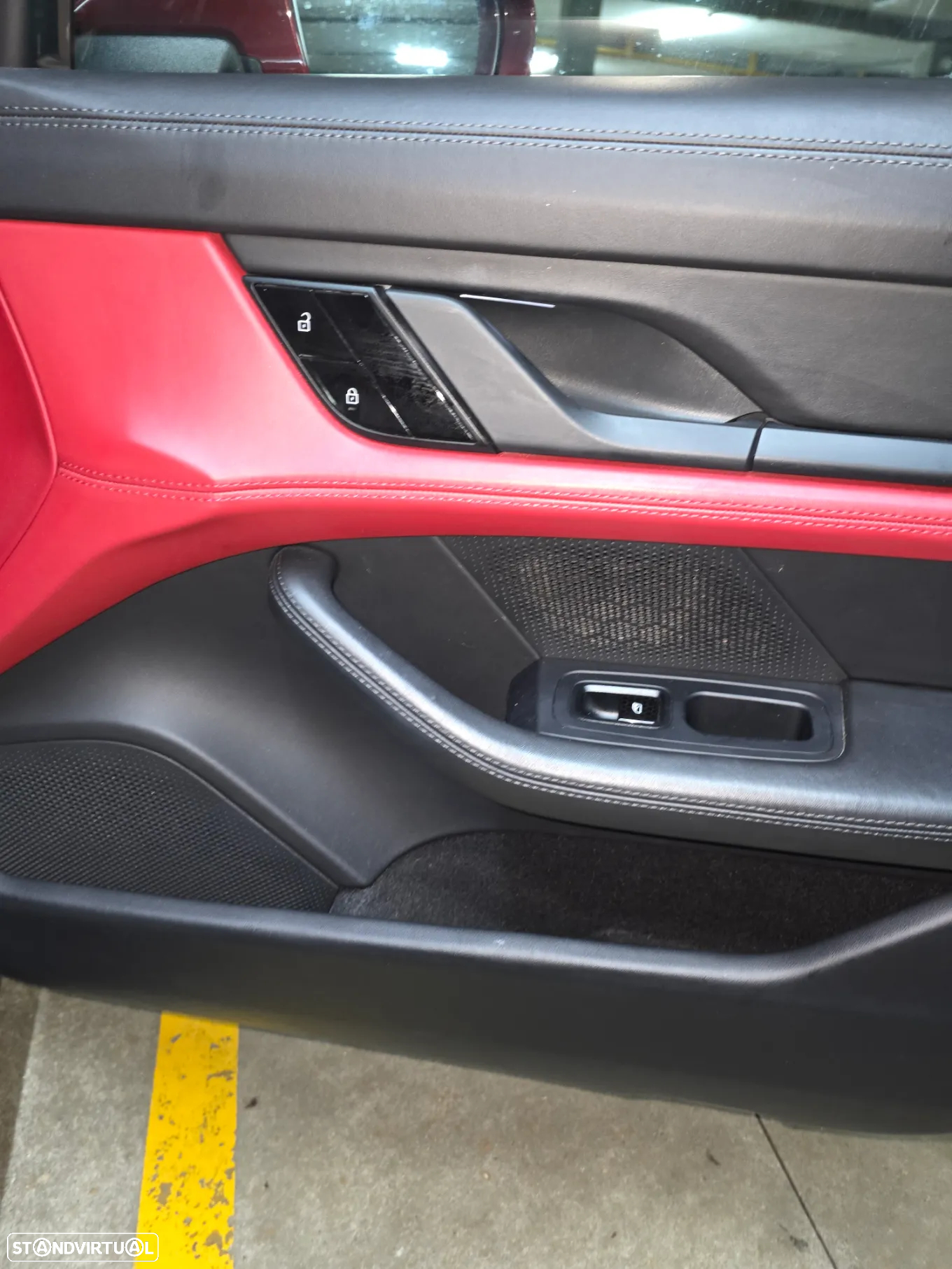 Porsche Taycan 4S - 18