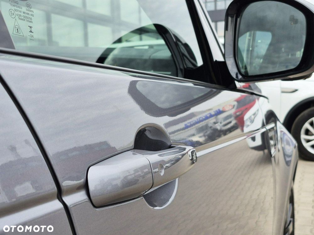 Land Rover Discovery - 16