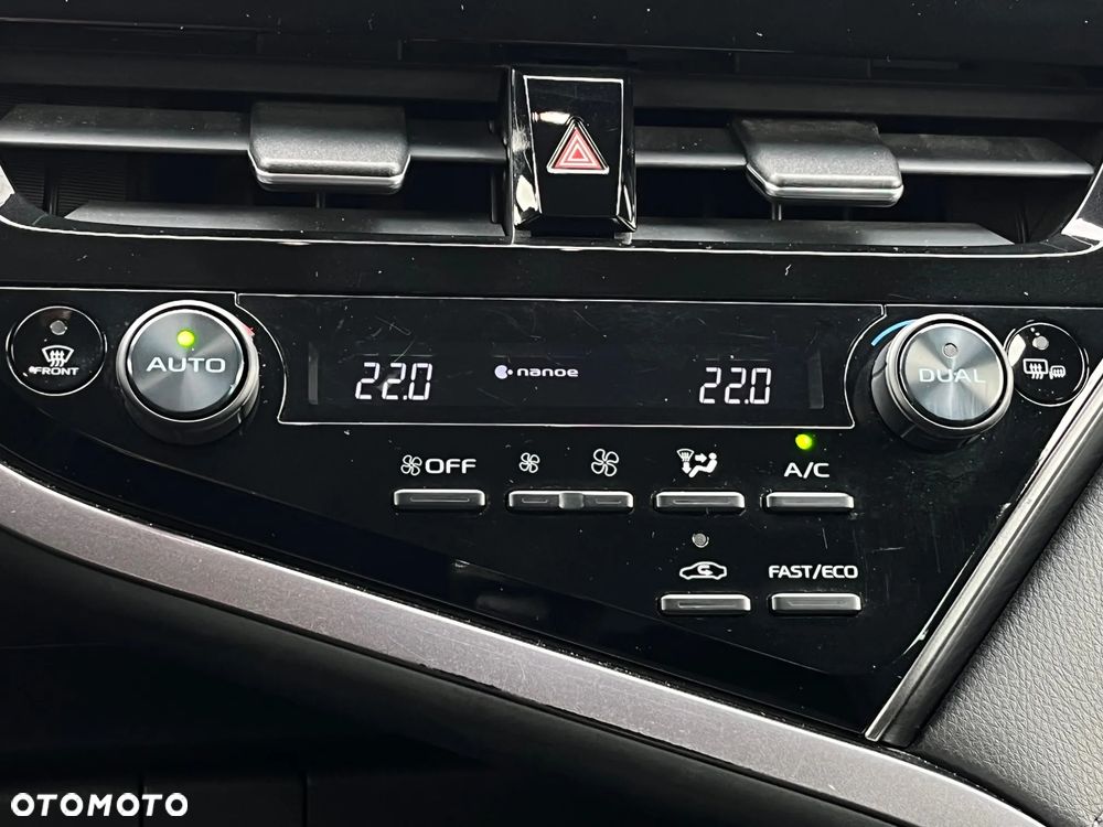 Toyota Camry 2.5 Hybrid Executive CVT - 31