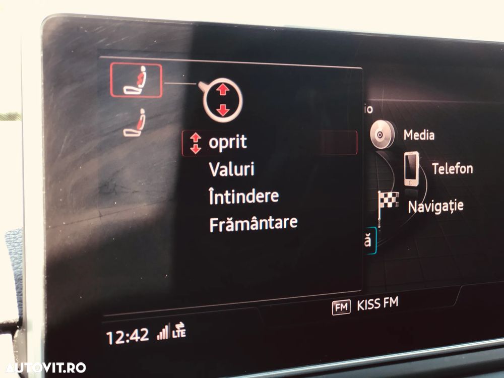 Audi A4 Avant 2.0 TDI quattro S tronic - 33