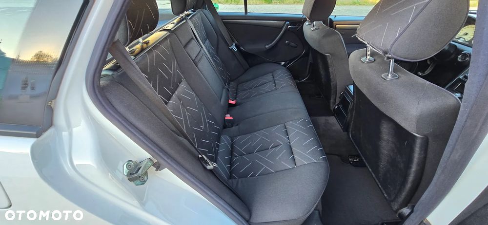 Mercedes-Benz Klasa C - 15