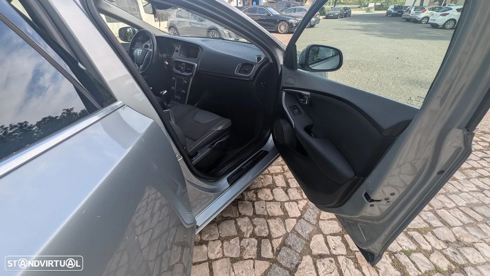 Volvo V40 2.0 D2 Momentum - 17