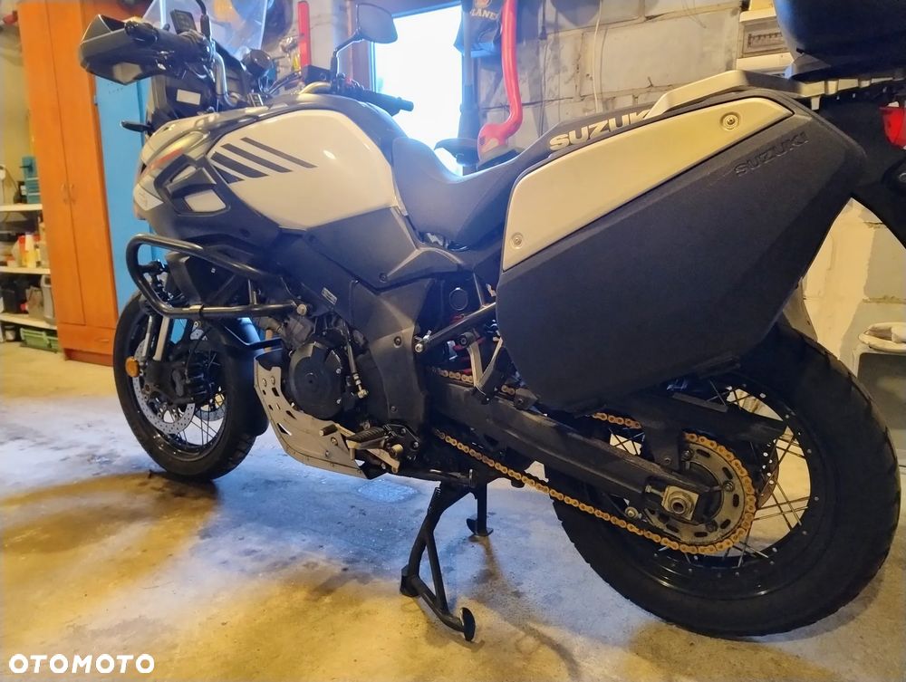 Suzuki DL - 6