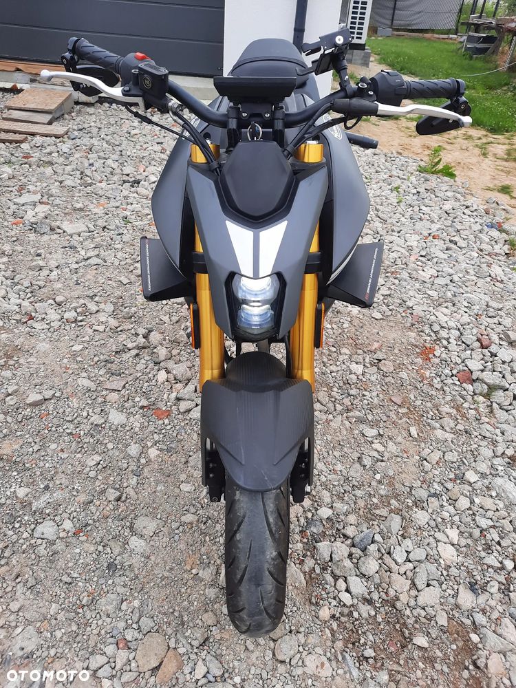Aprilia Tuono - 6