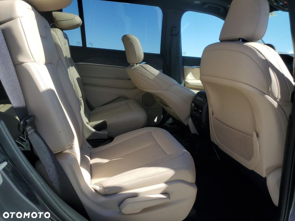 Jeep Grand Cherokee - 9