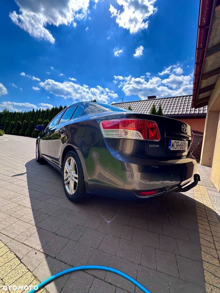 Toyota Avensis 1.8 Luna - 5